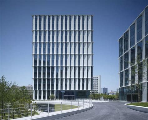 office building architecture facade design