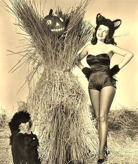 More Vintage Halloween Pinups
