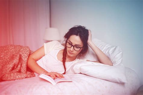 survey reading before bed has major sleep health and lifestyle