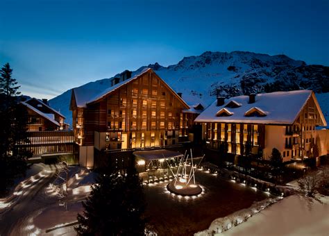 luxury ski resorts  late season trips elite traveler