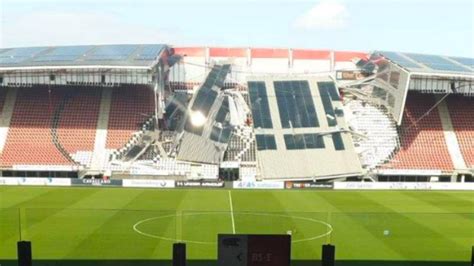 dak van het az stadion deels ingestort rtl nieuws