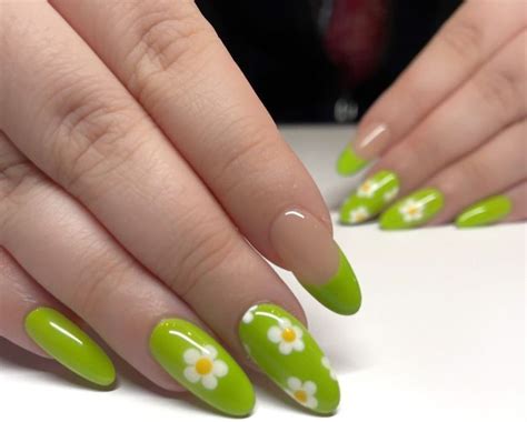 green nail designs  confident women  je ne sais quoi pingovox