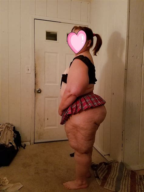 Juicy Fat Ass In A Short Skirt 13 Pics Xhamster