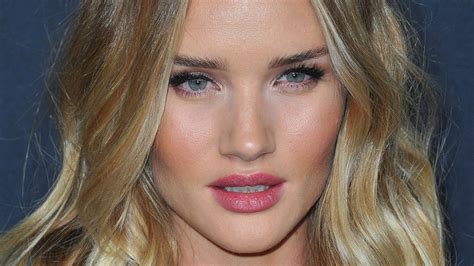 This Is Exactly How Supermodel Rosie Huntington Whiteley Does Her Own