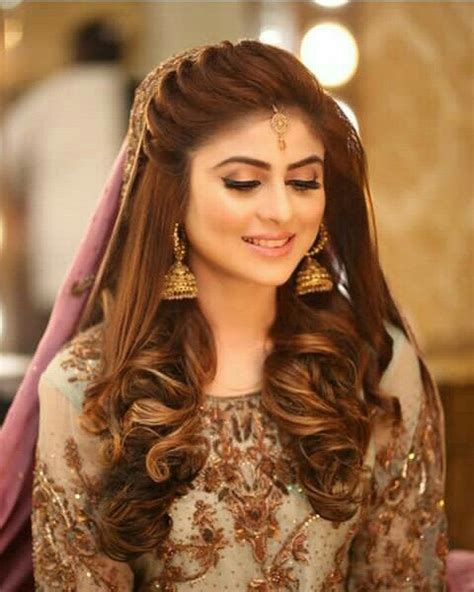 Beautiful Pakistani Bridal Hairstyle In 2021 Pakistani Bridal
