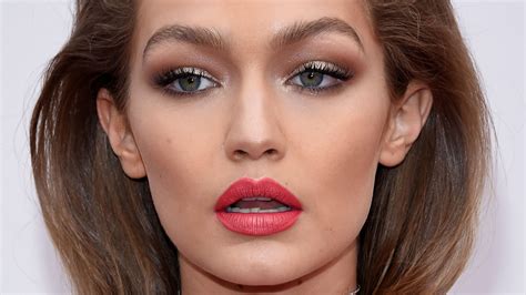 The Lip Liner Hack Gigi Hadid Uses For Plumper Looking Lips