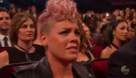 Pink Denies Shading Christina Aguilera At 2017 American Music Awards