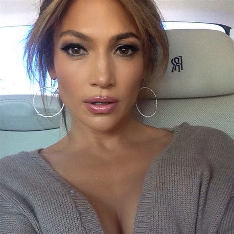 [pic] jennifer lopez and bodylab — shares selfie on way to fitness and diet