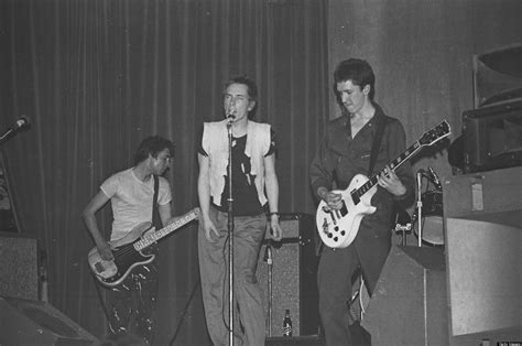 the sex pistols punk music genesis band performed genre