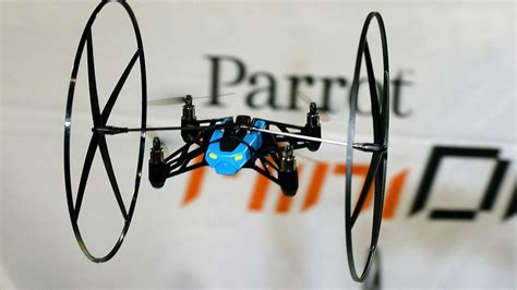 ces  parrot presente son mini drone