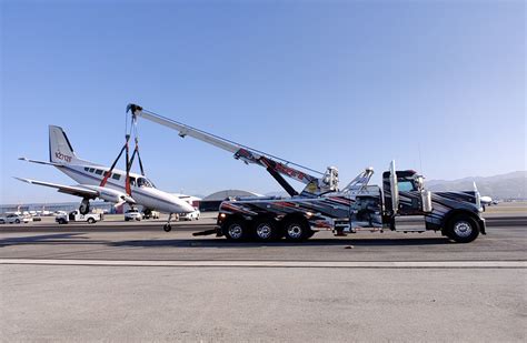 types  tow trucks pepes heavy duty towing los angeles