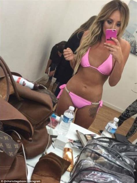 charlotte crosby posts nude selfie online dbtechno
