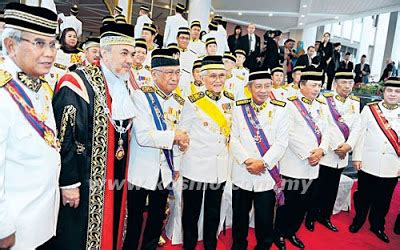 buasir otak gaji pemimpin  malaysia tidaklah sebanyak