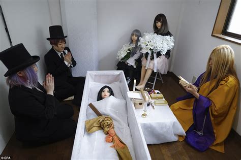 Japanese Artist Gives Funerals For Sex Dolls And Lets Customers Live
