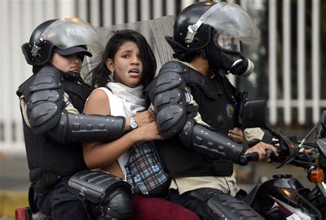presidente da venezuela anuncia uso da força contra manifestantes anti governo pÚblico