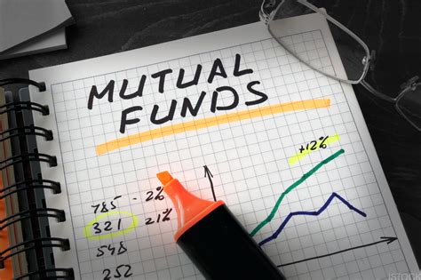 mutual fund pros cons types    invest thestreet