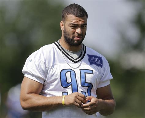 Detroit Lions Lb Kyle Van Noy Leaves First Training Camp Practice With