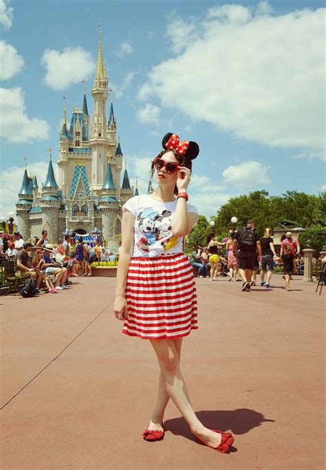 what to wear to disney world via the amy loo blog modern vintage style disney world outfits