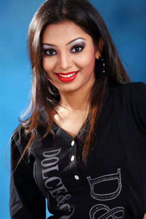 model glamour bangladeshi model sadia jahan prova