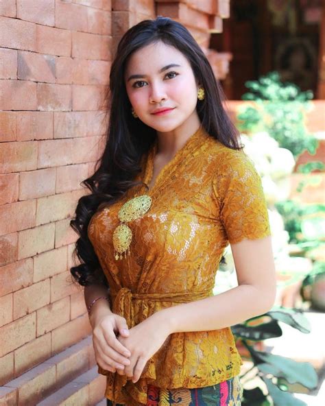 10 Pesona Mahalini Raharja Dokter Gigi Yang Ikut Indonesian Idol
