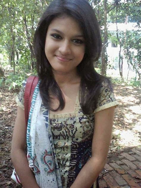 desi indian and pakistani girls hot fun and much more tamil girls best and cute close face