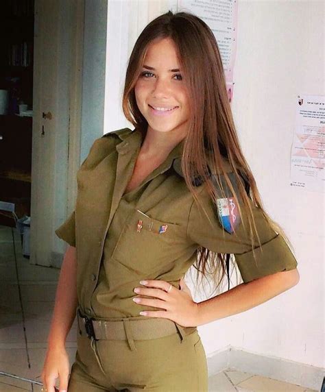 pin em hot israeli army girls idf 18