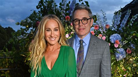 sarah jessica parker turns heads in green gown with thigh high slit as
