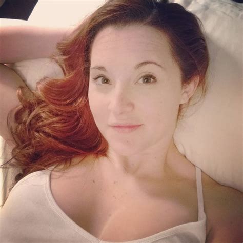 aureylian sexy cleavage pictures 22 pics sexy youtubers