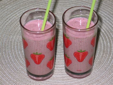 erdbeer joghurt drink rezept mit bild von wonnymaus chefkochde