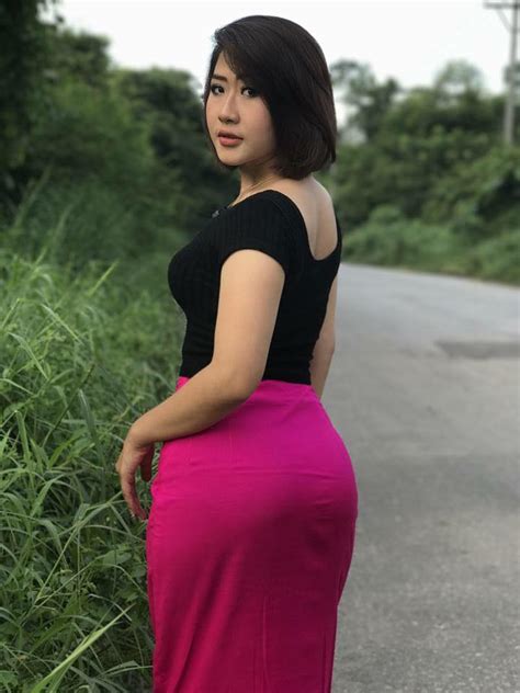 Model Nan Htike Htar San S Attractive Photos Burmese
