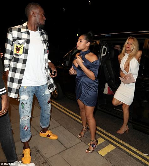 prics usain bolt blows smoke in his fiancee s mouth and kisses her as