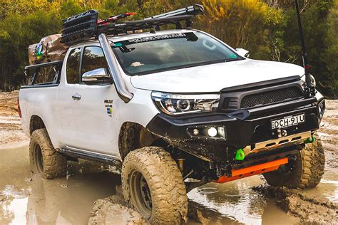 toyota hilux sr video review
