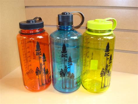 filemulti  water bottlejpg wikimedia commons