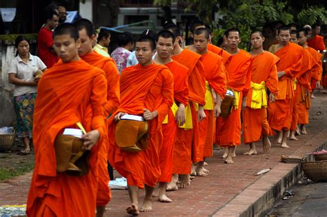 fichierbuddhist monks laos jpg wikipedia
