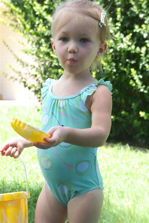 pineapple popsicle and playtime {ella} {avery} {mila}