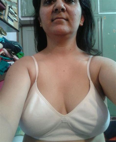 delhi hot bhabhi naked selfies leaked online indian nude girls