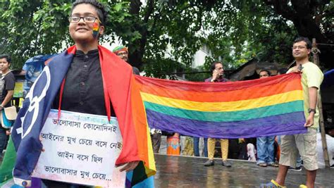 lgbtqi supporters in kolkata after the apex court