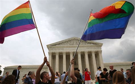 celebrities tweet about the supreme court s ruling to legalize same sex