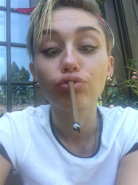 miley cyrus leaked 31 photos thefappening