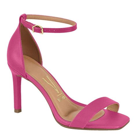 roze sandaaltjes met hak en vierkante neus silhouette