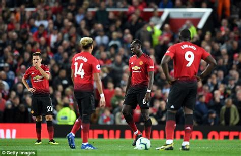 man utd lose   opening  league games   time    term  omens