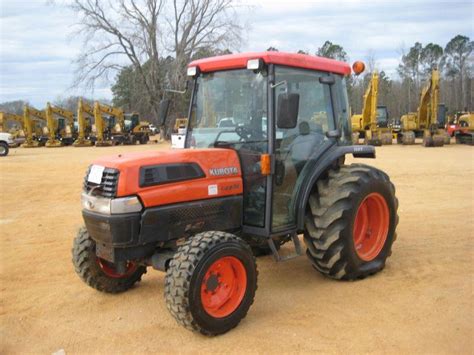 kubota  farm tractor kubota farm tractors kubota farm tractors wwwtractorshdcom