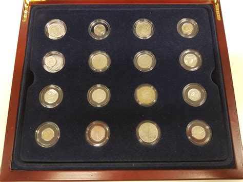 collectie de kleinste zilveren munten ter wereld  catawiki