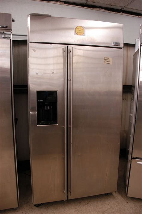 appliance direct video blog ge monogram  built  side  side refrigerator  dispenser