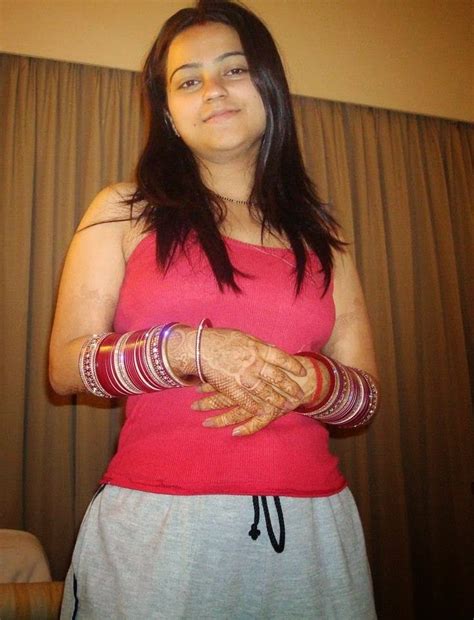 Desi Girls And Aunties Pics All Actress Pictures Gallery Hot And