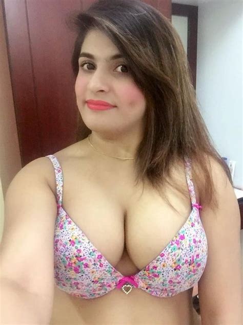 call girls in greater noida escorts available on whatsapp