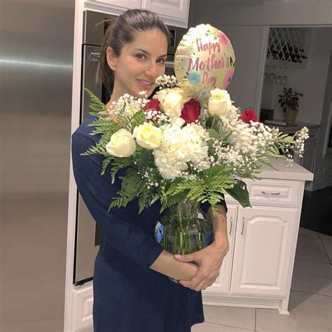sunny leone got a special birthday greeting from her husband