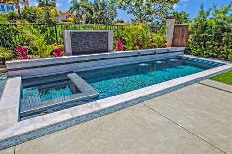 spools ways small swimming pools  fit  limited backyards