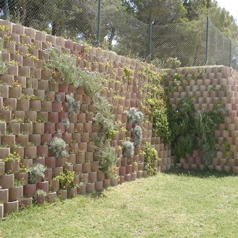 bloc de beton creux betoatlas betoconcept decoratif pour mur pour mur de soutenement