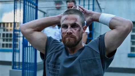 Why Was Arrow Cancelled The Cw Show Will Be Ending After Season 8